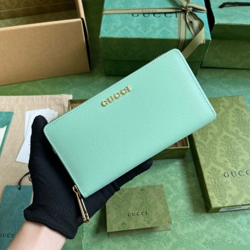 G*u*i wallets & purse